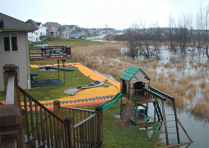 Flood defense Flood protection WaterGate © Flood barriers